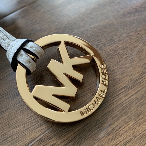 Michael Kors White Shoulder Bag - Picture 7 of 7